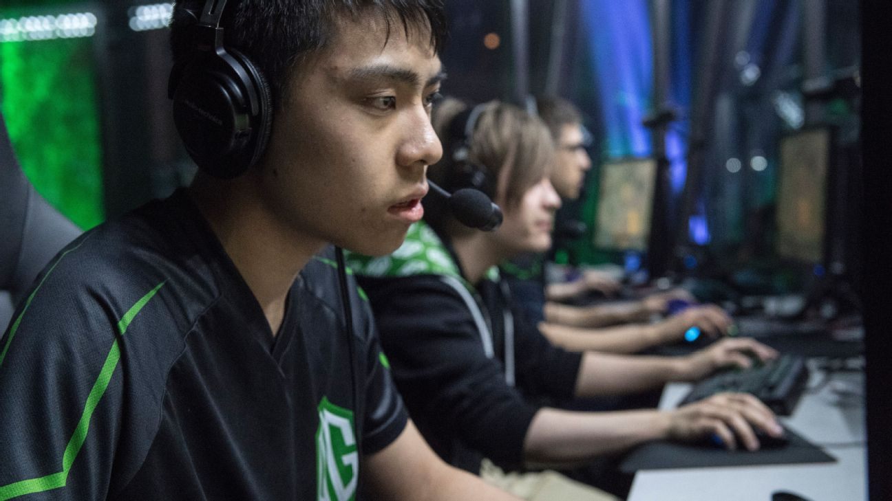 The 10 Highest-Paid Gamers in the World - Check Them Out